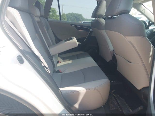 2020 TOYOTA RAV4 XLE PREMIUM 8