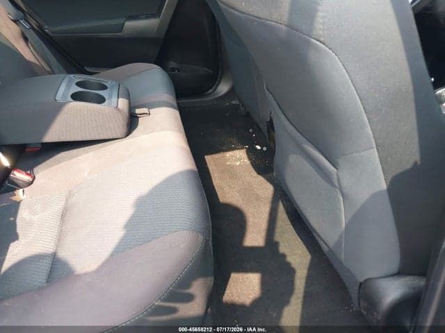 2018 TOYOTA COROLLA LE 8