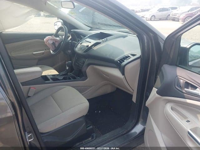 2017 FORD ESCAPE SE 5