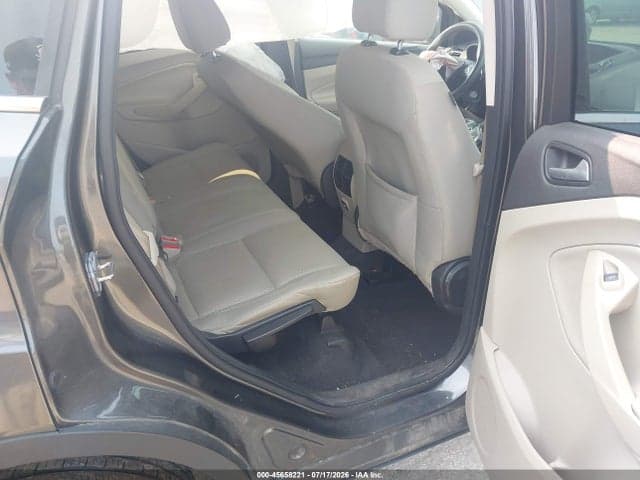 2017 FORD ESCAPE SE 8