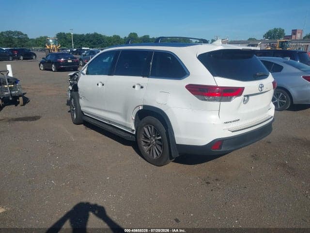 2019 TOYOTA HIGHLANDER XLE 4