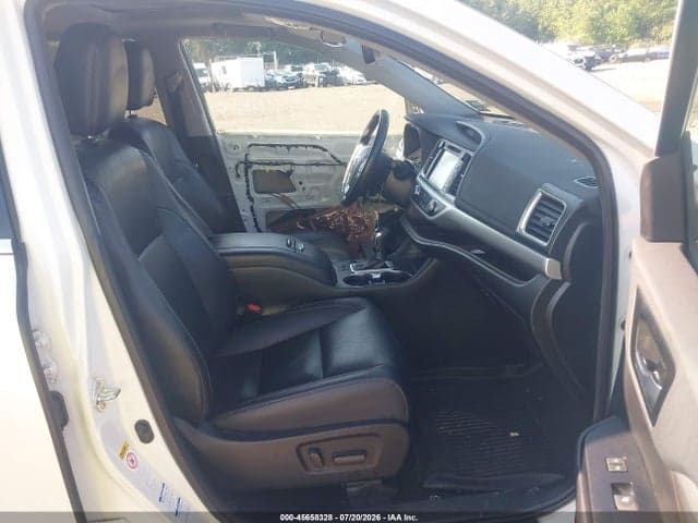 2019 TOYOTA HIGHLANDER XLE 6