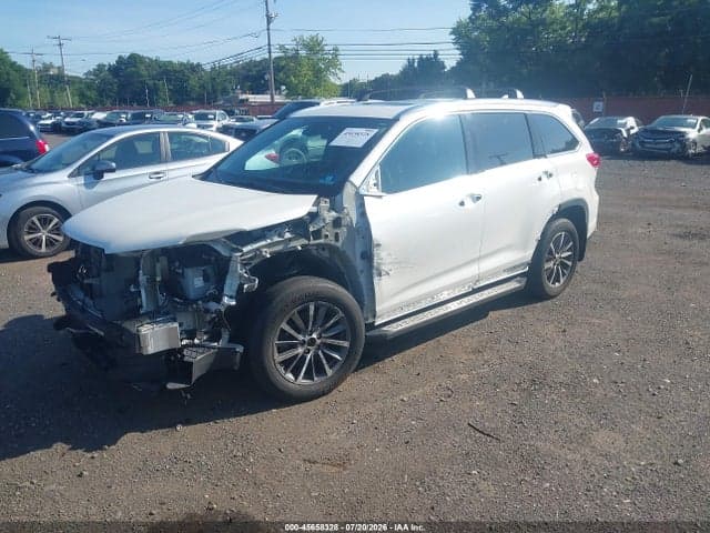 2019 TOYOTA HIGHLANDER XLE 7