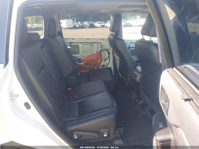 2019 TOYOTA HIGHLANDER XLE 9