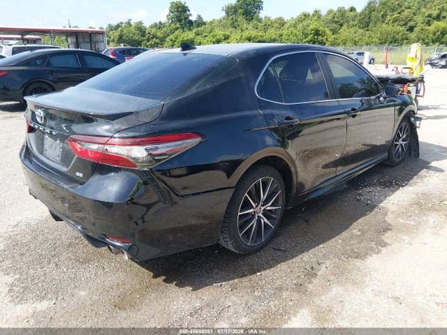 2023 TOYOTA CAMRY SE 4