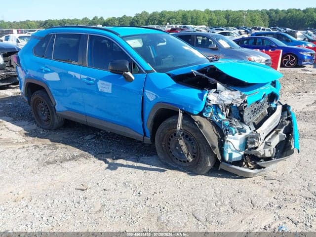 2020 TOYOTA RAV4 LE 1
