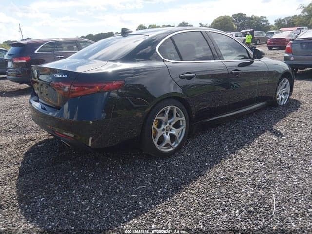 2020 ALFA ROMEO GIULIA TI RWD 4