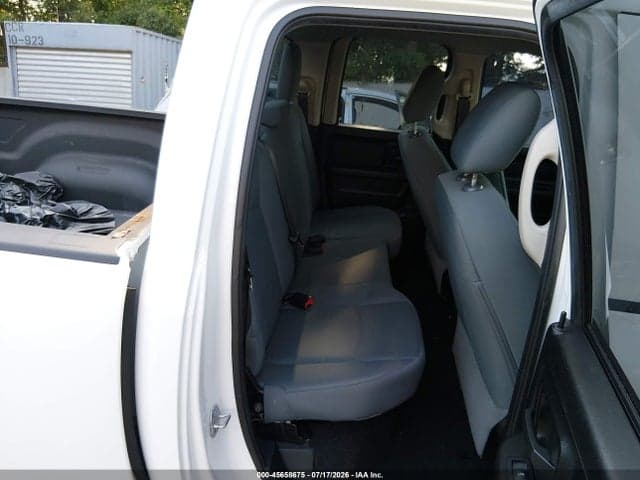2019 RAM 1500 CLASSIC EXPRESS 4X4 6'4 BOX 8