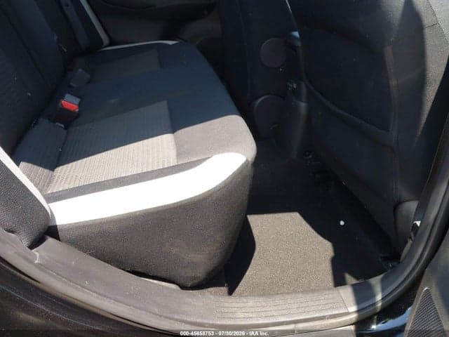 2020 NISSAN VERSA SV XTRONIC CVT 8