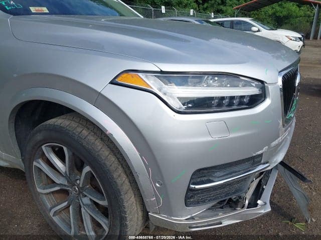2018 VOLVO XC90 T5 MOMENTUM 18