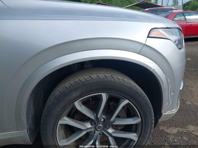 2018 VOLVO XC90 T5 MOMENTUM 19