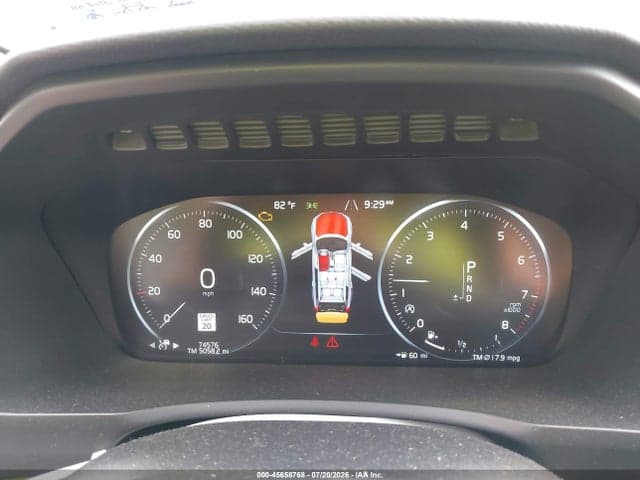 2018 VOLVO XC90 T5 MOMENTUM 7