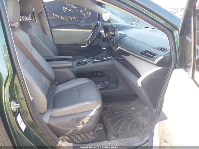 2021 TOYOTA SIENNA XLE 5