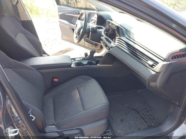 2025 TOYOTA CAMRY LE 5