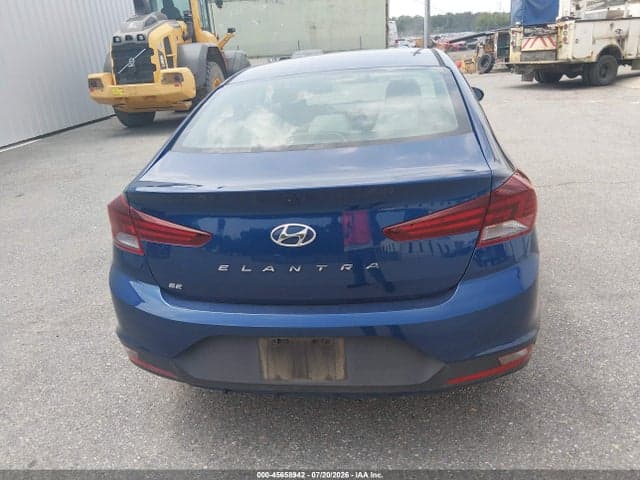 2019 HYUNDAI ELANTRA SE 16