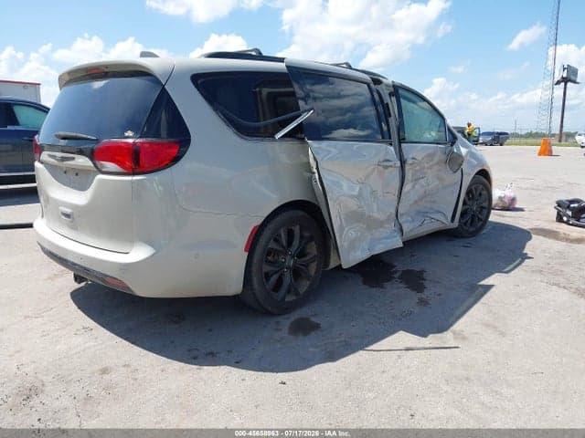 2019 CHRYSLER PACIFICA TOURING L PLUS 4