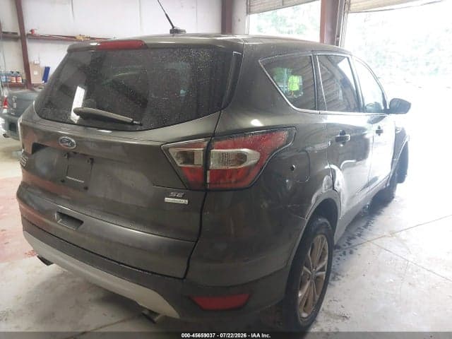 2017 FORD ESCAPE SE 4