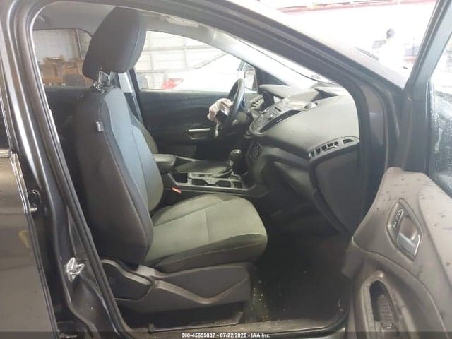 2017 FORD ESCAPE SE 5