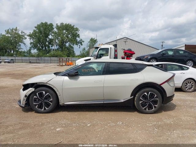 2022 KIA EV6 WIND 14