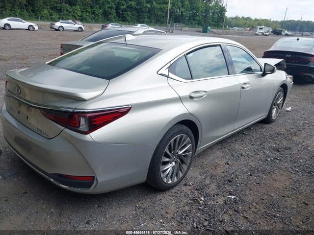 2019 LEXUS ES 300H LUXURY 4