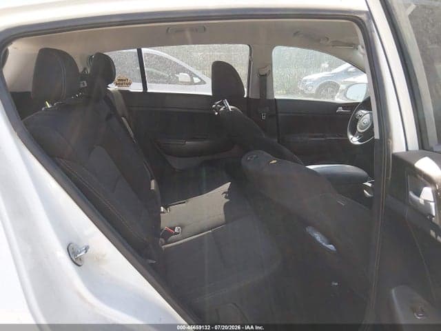 2017 KIA SPORTAGE LX 8