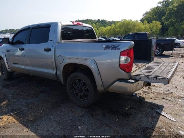 2017 TOYOTA TUNDRA SR5 5.7L V8 3