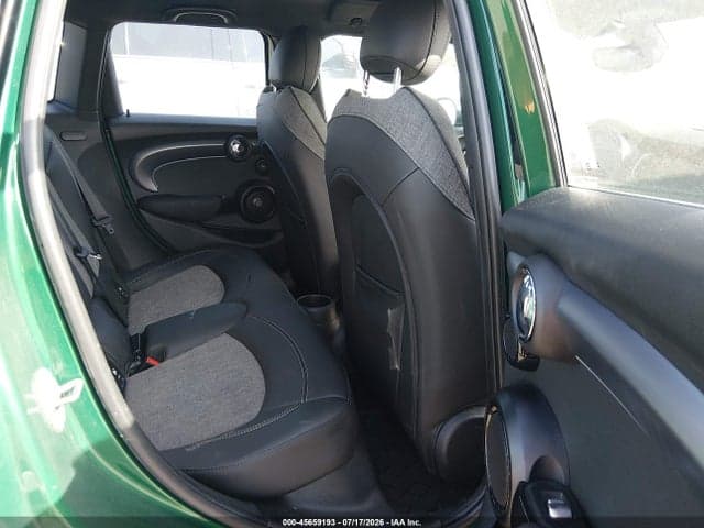 2024 MINI HARDTOP COOPER S 8