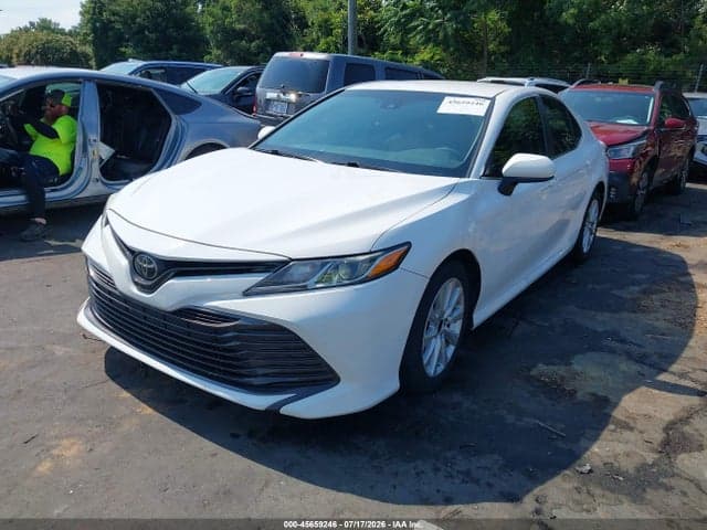 2018 TOYOTA CAMRY LE 2