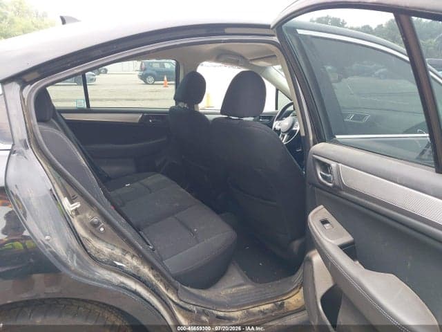 2017 SUBARU LEGACY 2.5I PREMIUM 8