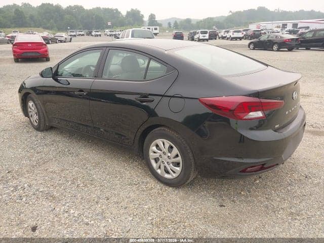2020 HYUNDAI ELANTRA SE 3