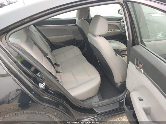 2020 HYUNDAI ELANTRA SE 8