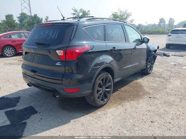 2019 FORD ESCAPE SE 4