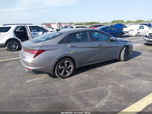 2023 HYUNDAI ELANTRA SEL 4