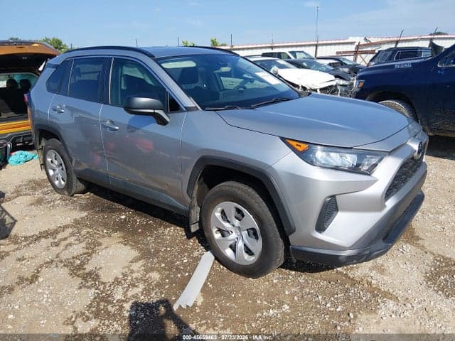 2020 TOYOTA RAV4 LE 1