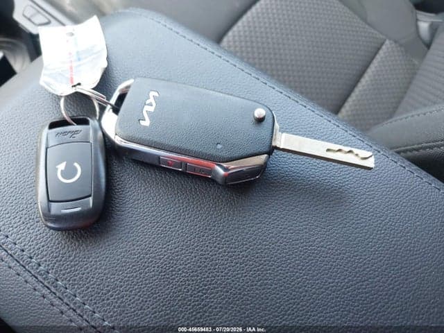 2024 KIA SPORTAGE LX 11
