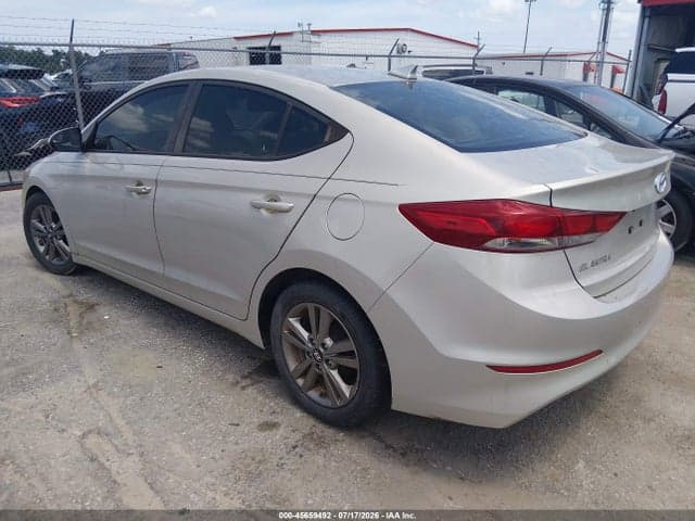 2017 HYUNDAI ELANTRA SE 3
