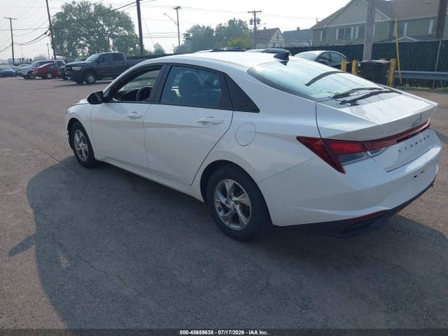 2021 HYUNDAI ELANTRA SE 3