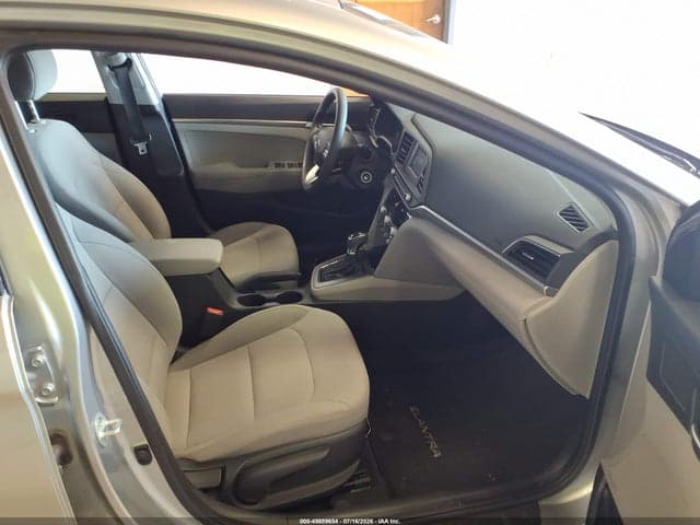 2020 HYUNDAI ELANTRA SE 5