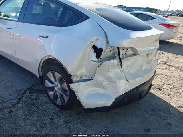 2023 TESLA MODEL Y RWD 6