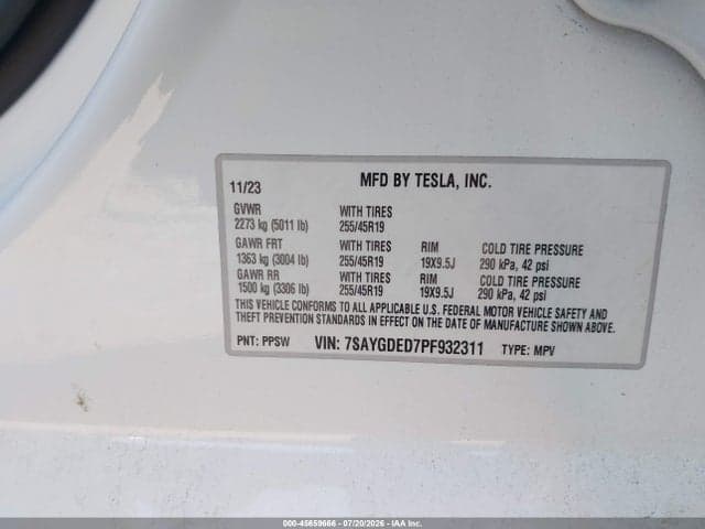2023 TESLA MODEL Y RWD 9
