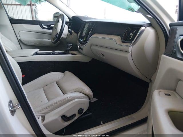 2021 VOLVO XC60 T5 INSCRIPTION 5