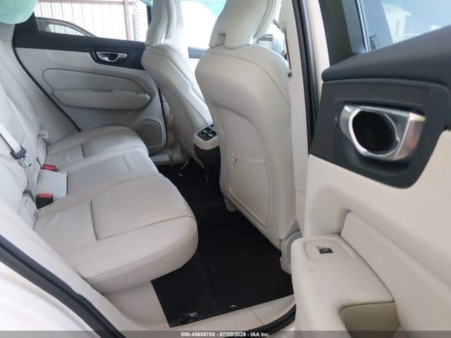 2021 VOLVO XC60 T5 INSCRIPTION 8