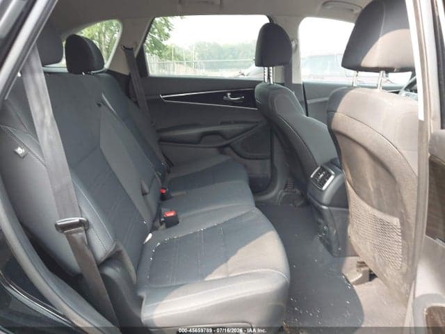 2020 KIA SORENTO 2.4L LX 8