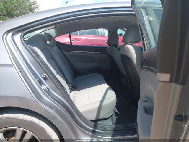 2018 HYUNDAI ELANTRA SEL 8