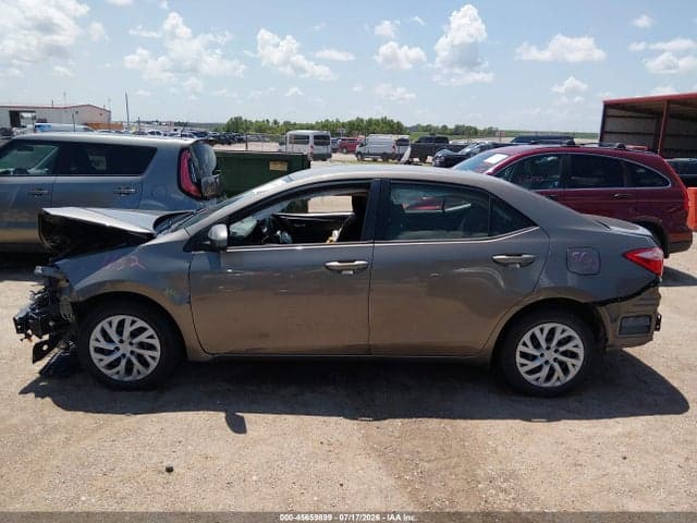 2017 TOYOTA COROLLA LE 15