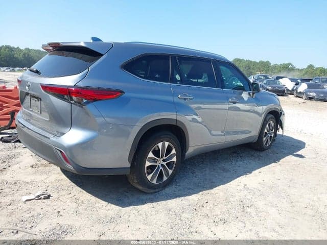 2020 TOYOTA HIGHLANDER XLE 4