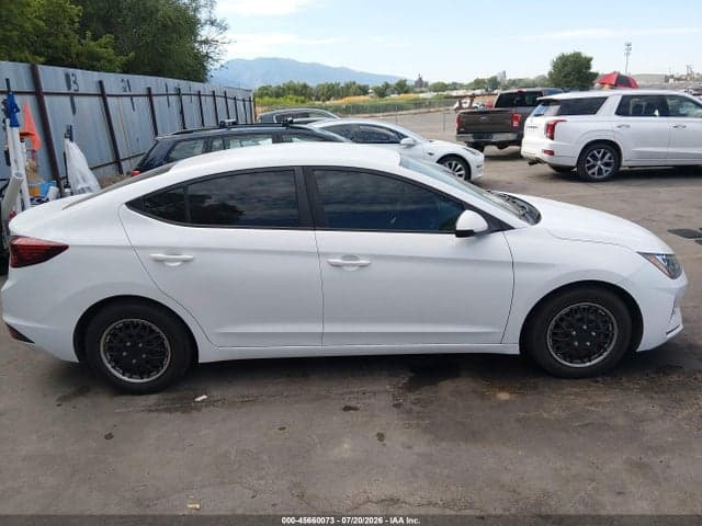 2020 HYUNDAI ELANTRA SE 12
