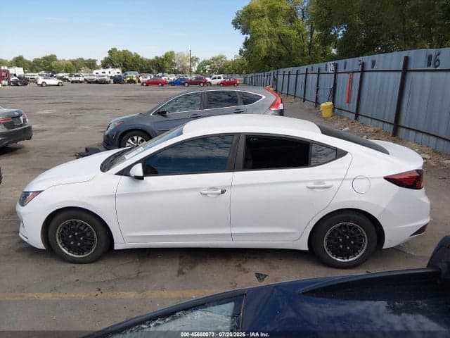 2020 HYUNDAI ELANTRA SE 13