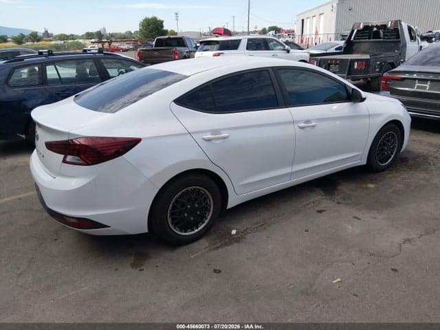 2020 HYUNDAI ELANTRA SE 4