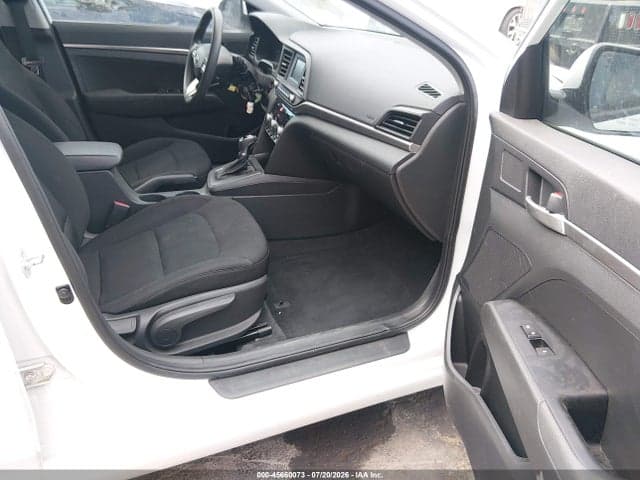 2020 HYUNDAI ELANTRA SE 5